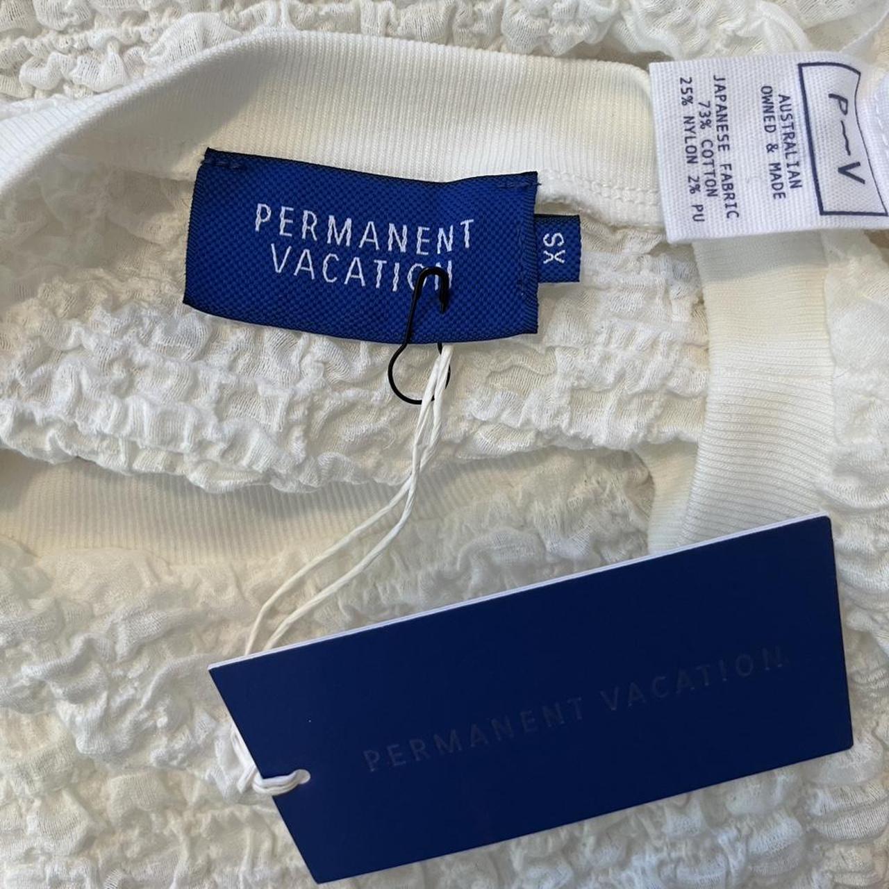 Permanent Vacation BNWT SIGNAL Tank Top in Chalk.