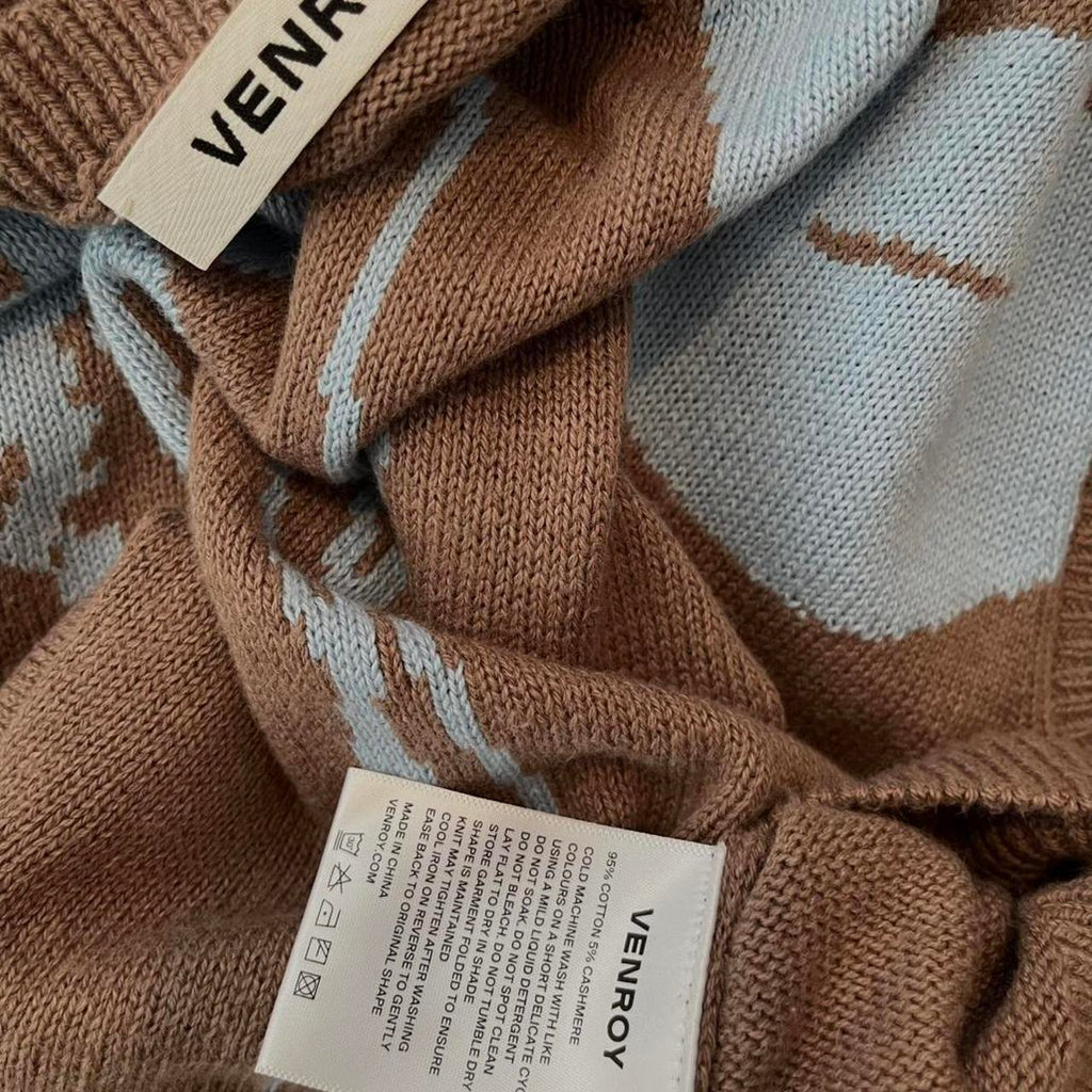 Venroy Floral Knit Vest in Blue Flower.