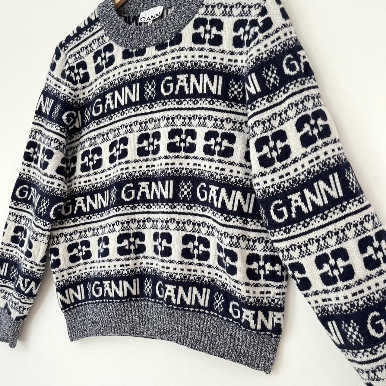 Ganni O-neck Logo Sweater in Sky Captain.