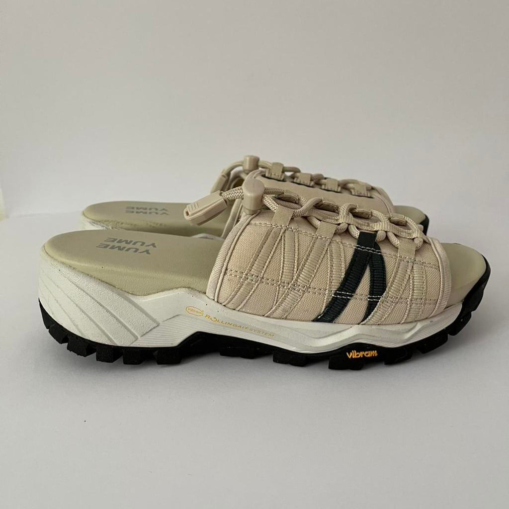 Yume Yume MOUNT KITA Slides in Beige.