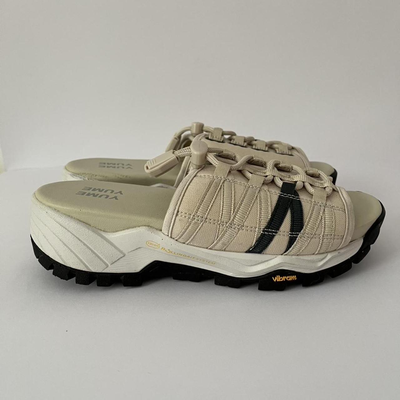 Yume Yume MOUNT KITA Slides in Beige.