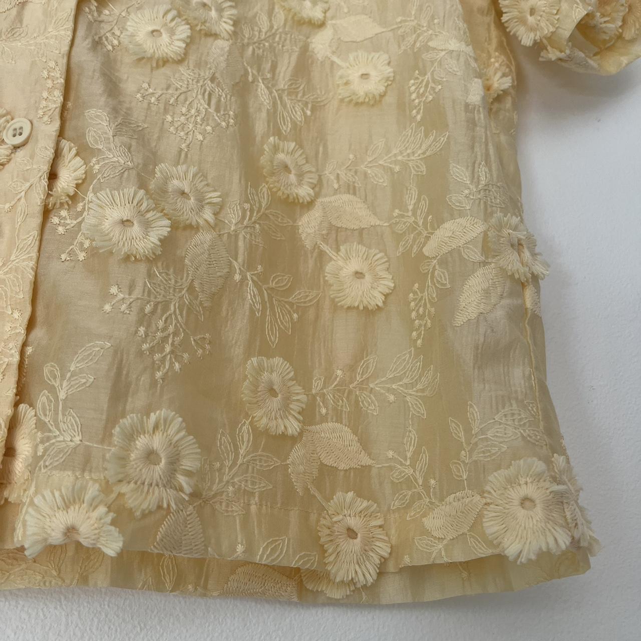 Minima Esenciales LETTIE Shirt in Pastel Yellow.