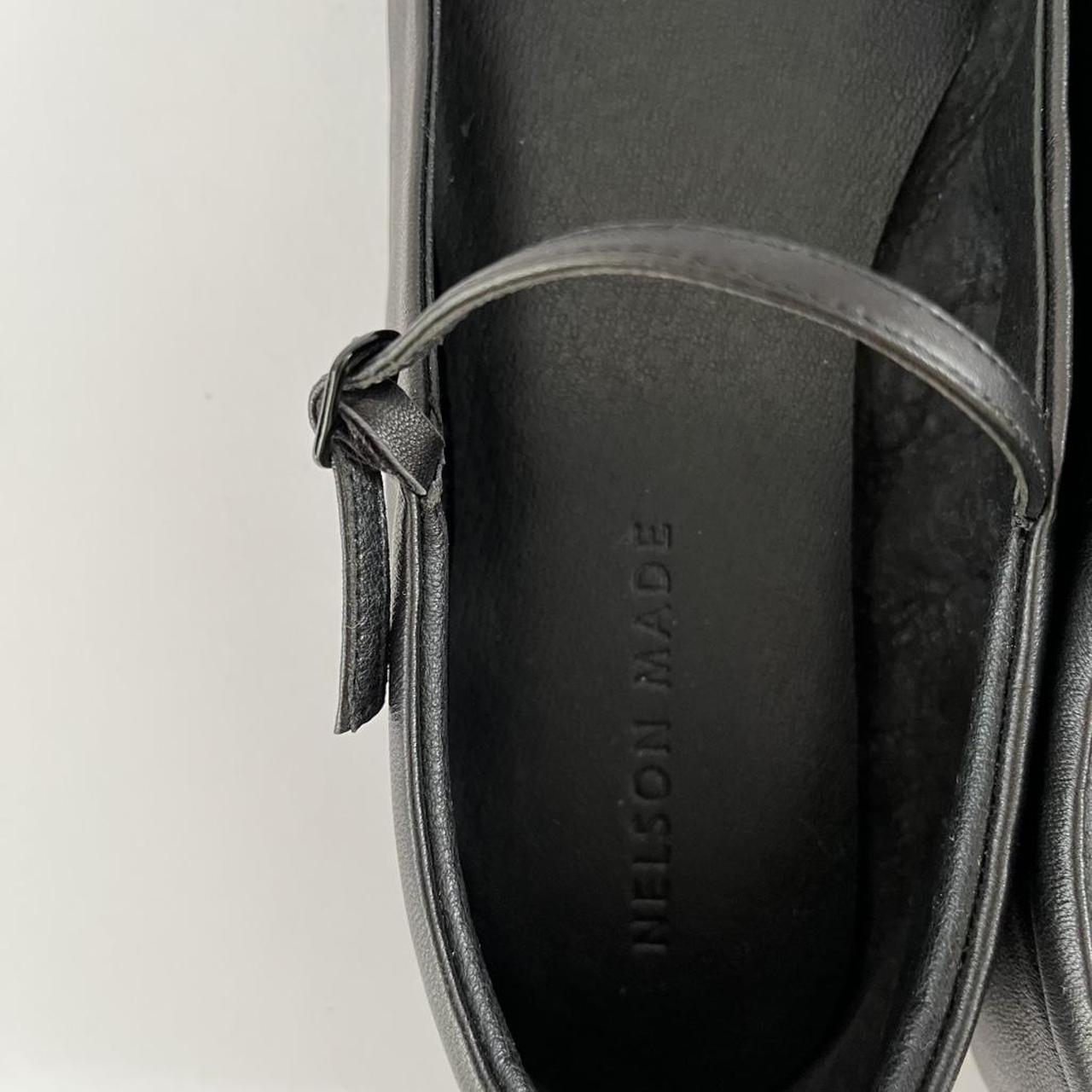 Nelson made PHOEBE Flat Black.