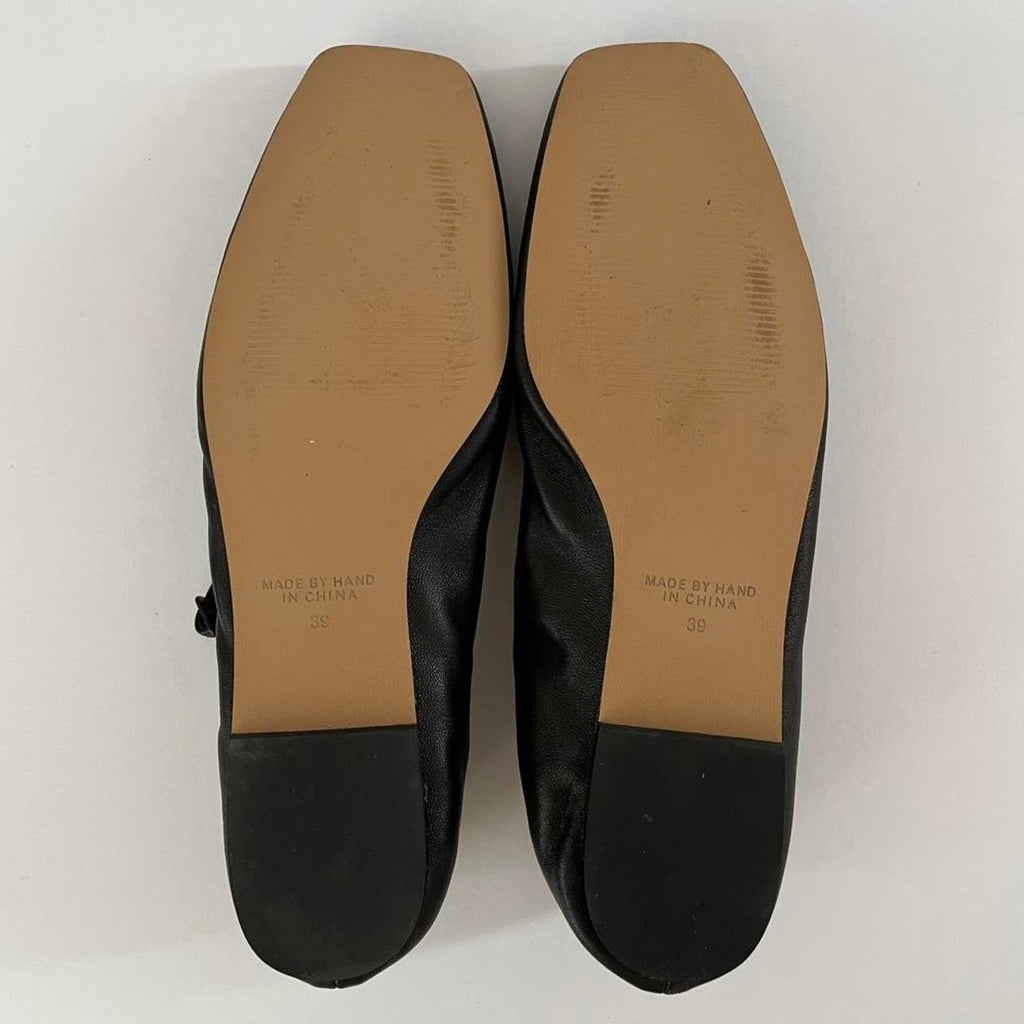 Nelson made PHOEBE Flat Black.