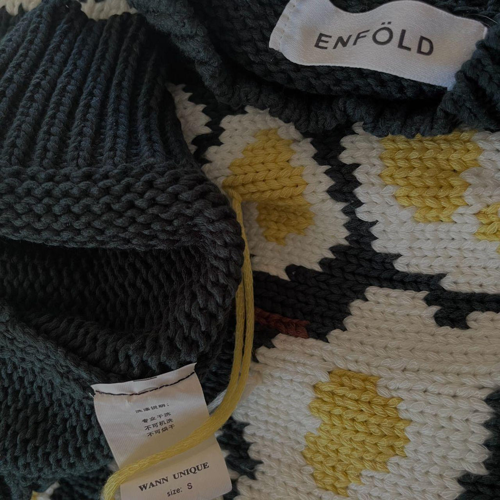 Enföld WINTER SAKURA Knit in Dark Green.