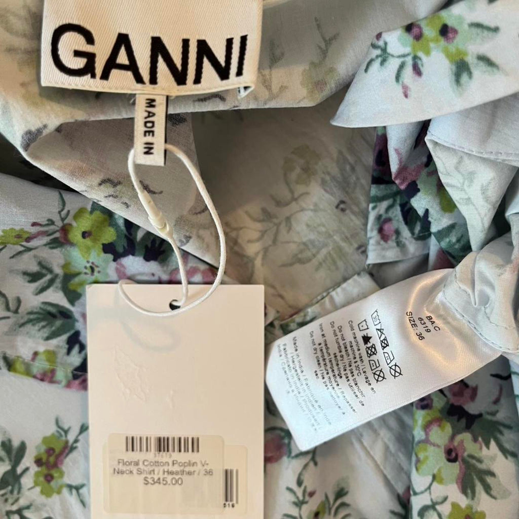 Ganni BNWT Floral Cotton Poplin V neck Blouse in Heather.
