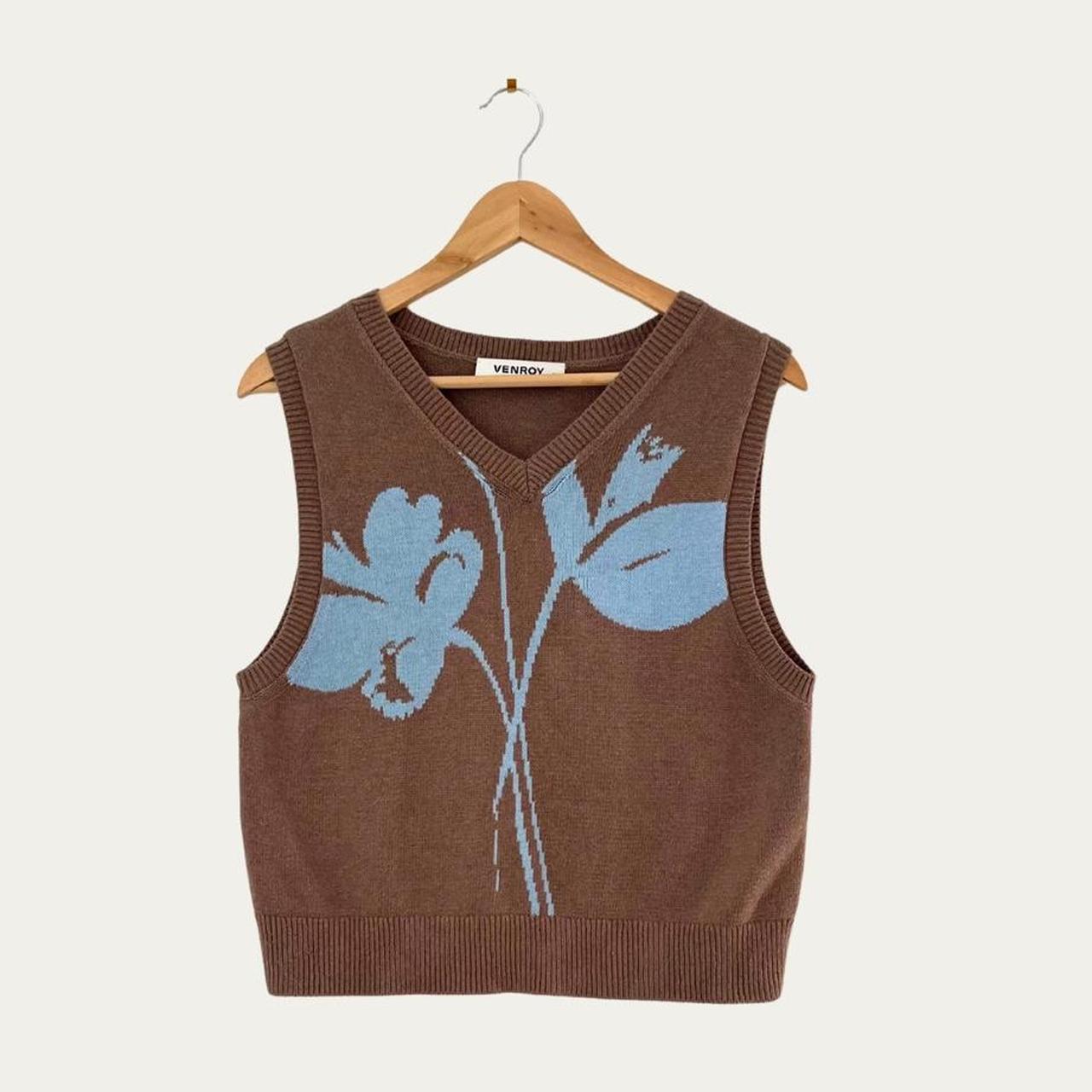Venroy Floral Knit Vest in Blue Flower.