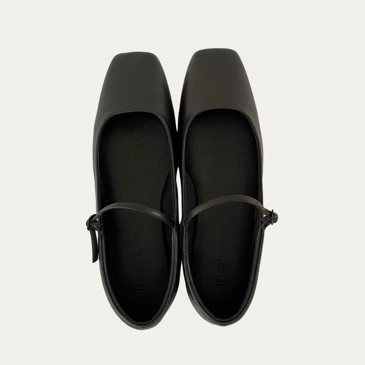 Nelson made PHOEBE Flat Black.