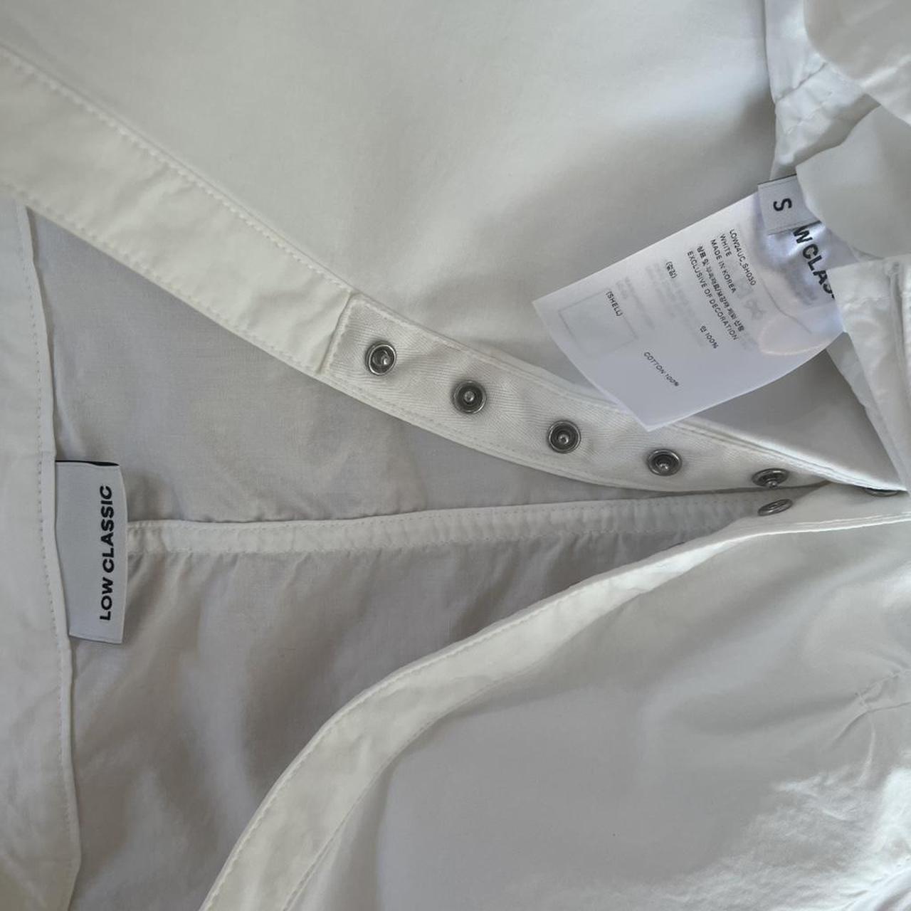 Low Classic CAP SLEEVE Shirt in White.