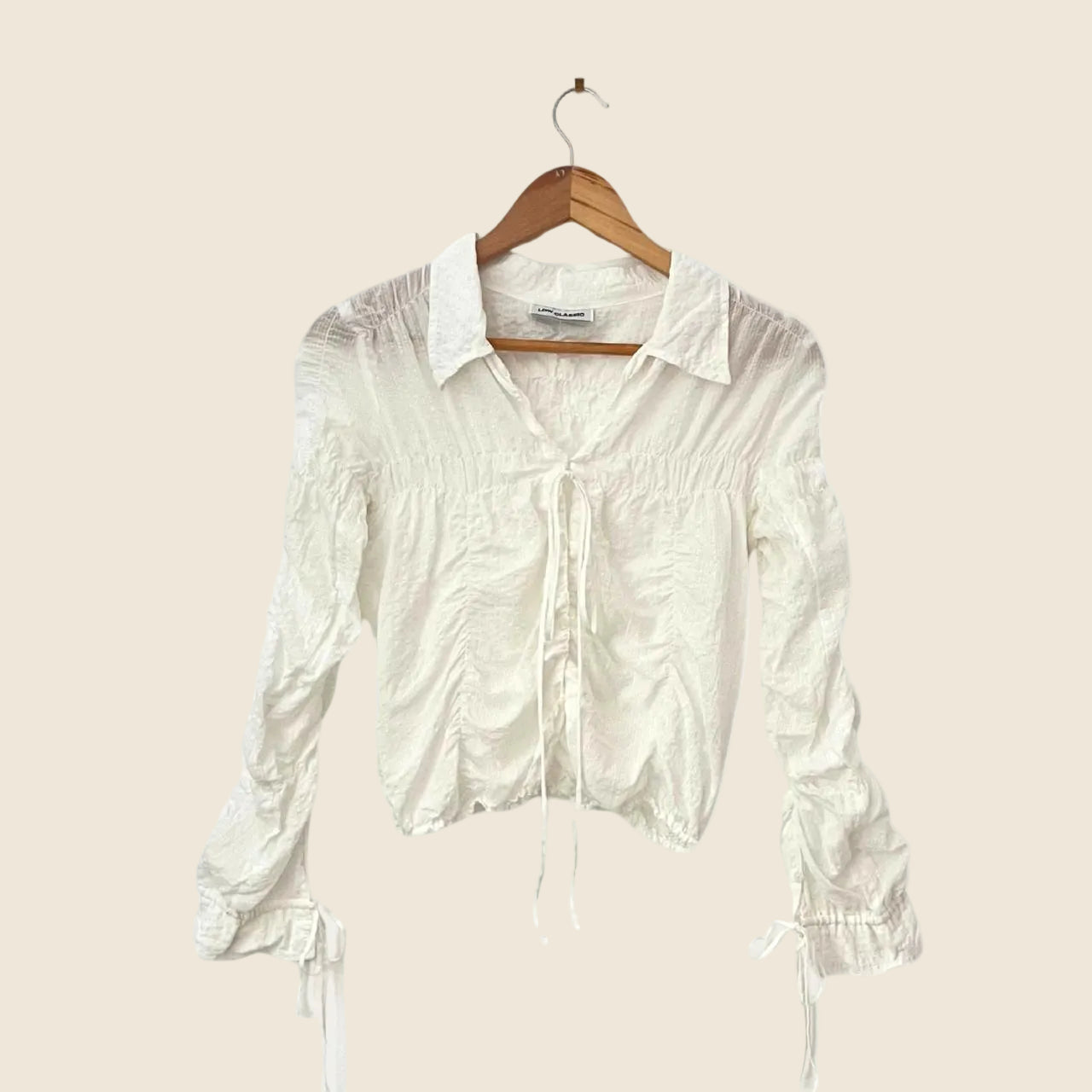Low Classic WRINKLE Shirt in White Size M.