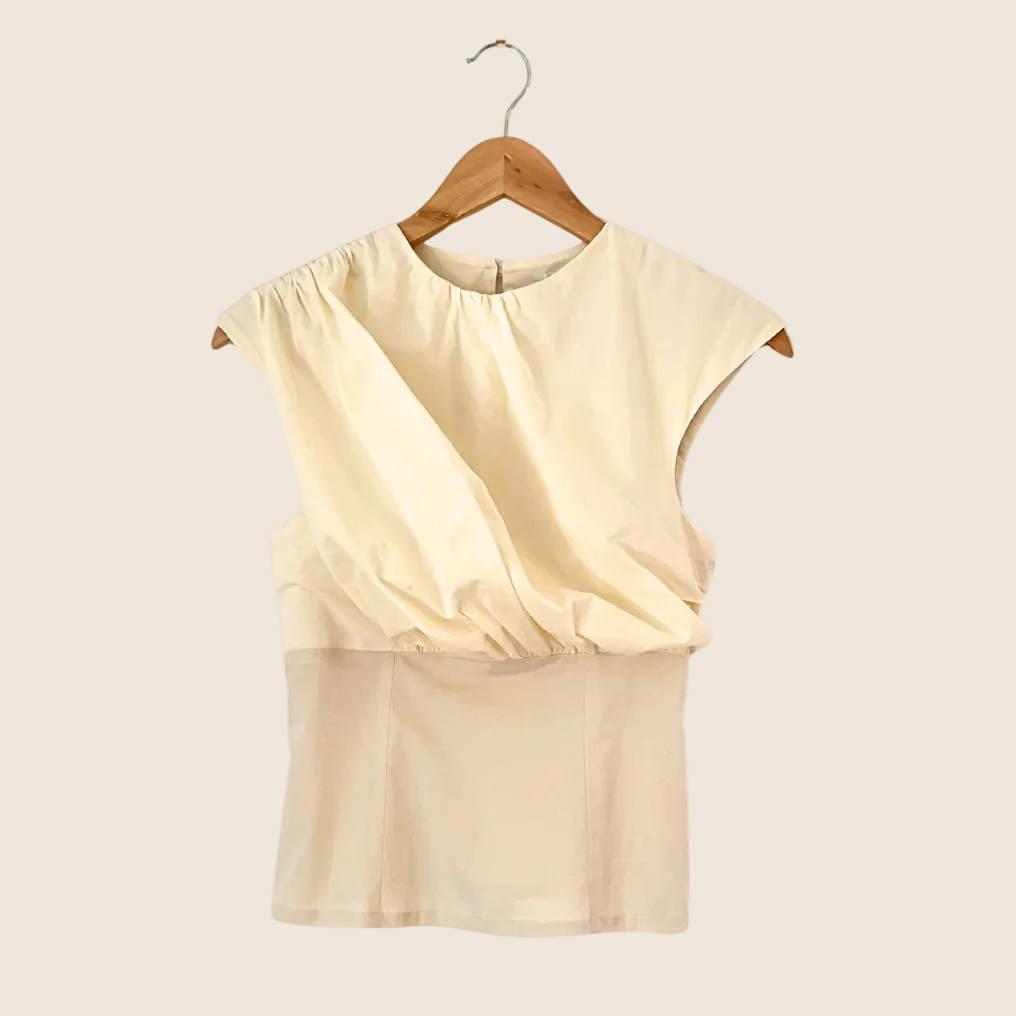 With Consideration TWIST Top in Ivory Size XS.